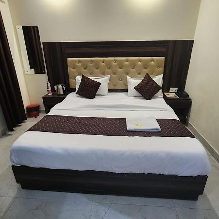 Airport Hotel Ivy With Free Airport Transfr Νέο Δελχί Εξωτερικό φωτογραφία