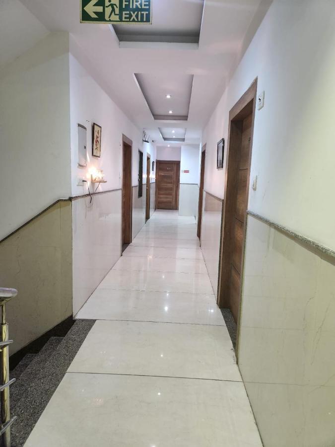 Airport Hotel Ivy With Free Airport Transfr Νέο Δελχί Εξωτερικό φωτογραφία