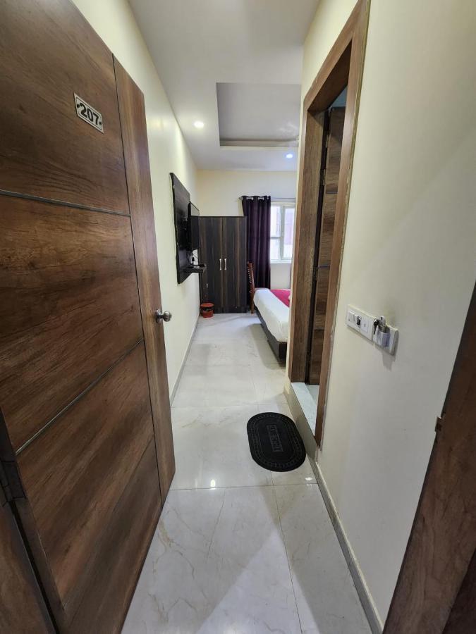 Airport Hotel Ivy With Free Airport Transfr Νέο Δελχί Εξωτερικό φωτογραφία