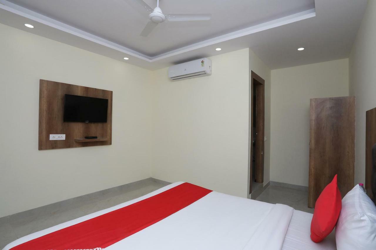 Airport Hotel Ivy With Free Airport Transfr Νέο Δελχί Εξωτερικό φωτογραφία